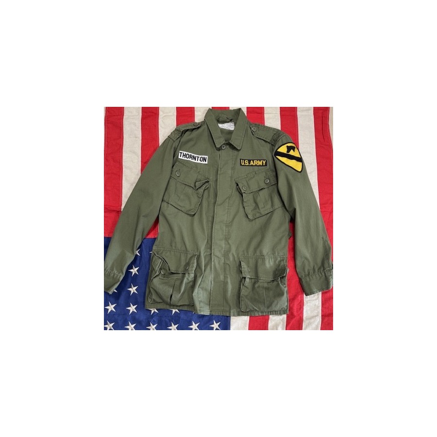 GIACCA MILITARE VIETNAM 1°ST CAVALRY TIPO MODELLO FATICA USATA AMERICANA GIACCA MILITARE VIETNAM 1°ST CAVALRY TIPO MODELLO FATICA USATA AMERICANA
