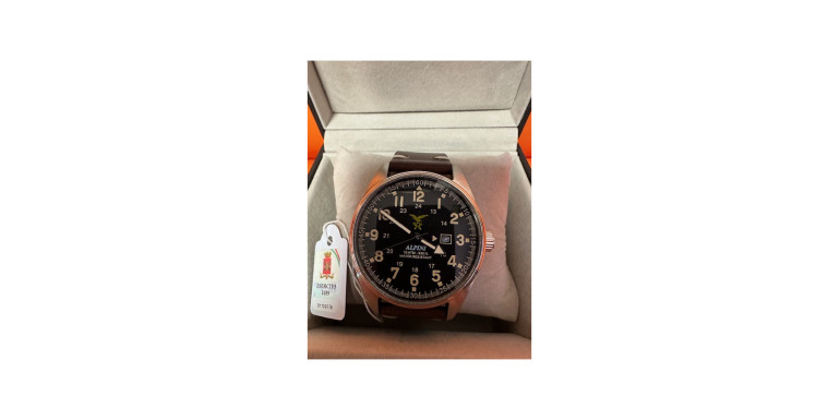 Orologio militare Alpini QS: affidabilità e identità in ogni missione