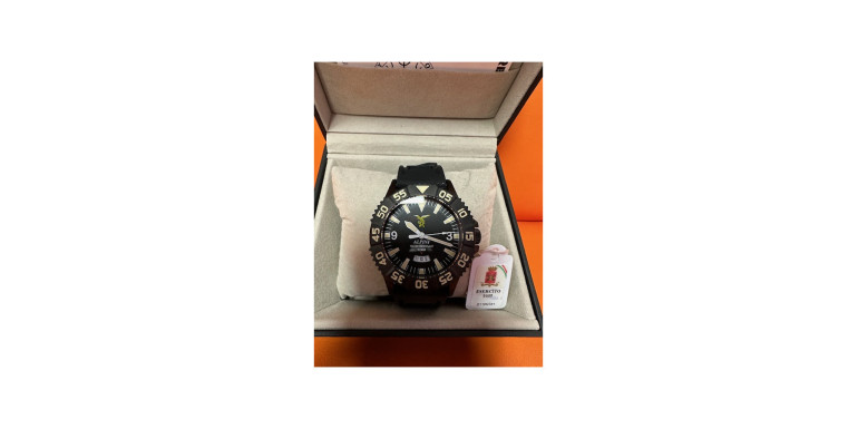 Combat QN: L'Orologio Militare degli Alpini – Forza e Eleganza al Polso
